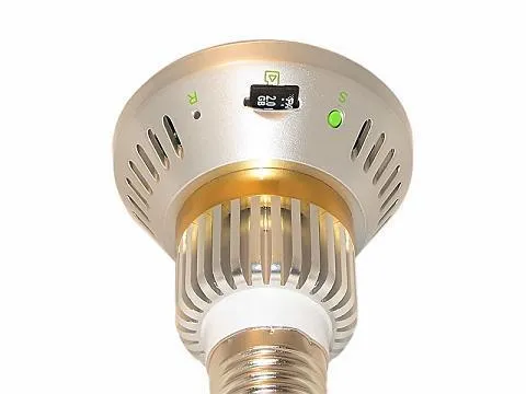 Bulb Design CCTV Surveillance Camera Nightvision for Retailer Security
