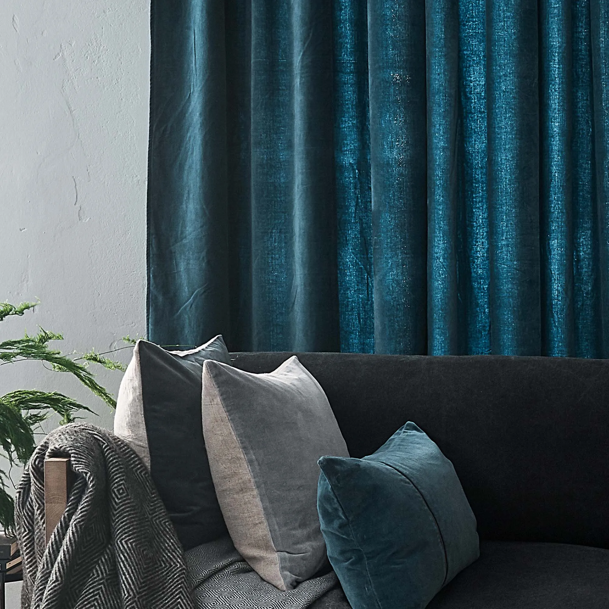Samana Velvet Curtain Set [Teal]