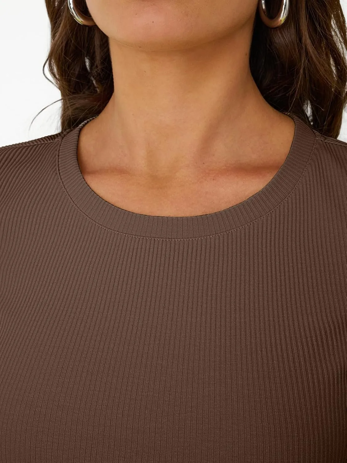 Trendy Queen Womens Short Sleeve Shirts Crewneck Ribbed Knit Slim Fitted T-Shirt Summer Basic Tee 2025 Tops